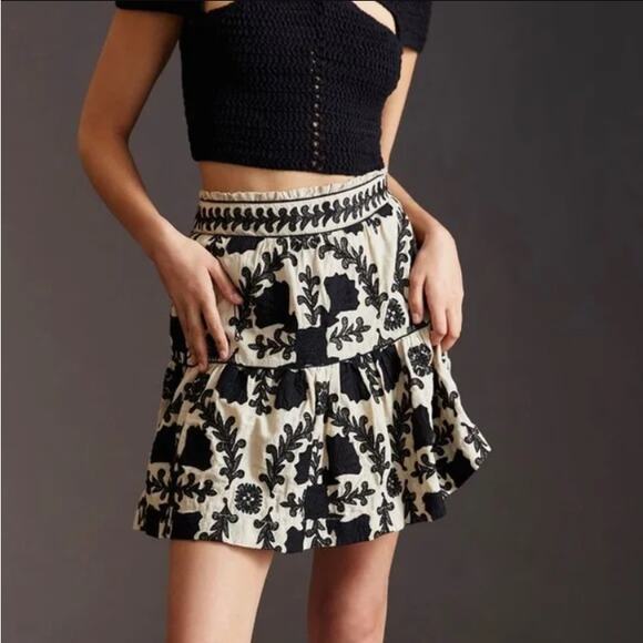 ANTHROPOLOGIE A-Line Flounce Mini Skirt Emobroidered Floral Black Tan Women's S - Picture 2 of 16